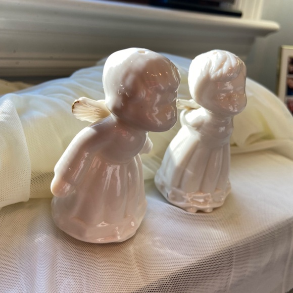 Formalities by Baum Brothers Kissing Angels Salt and Pepper Shakers - Picture 4 of 12